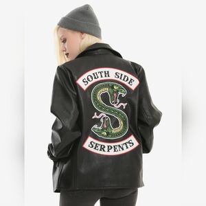 Hot Topic Riverdale South Side Serpents Black Faux Leather Moto Jacket size XL